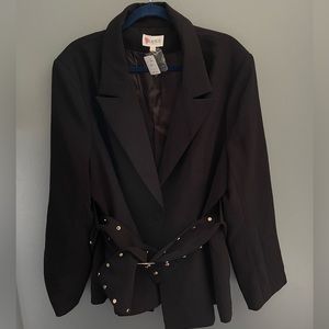 NWT! L’Atiste by Amy Suit Set